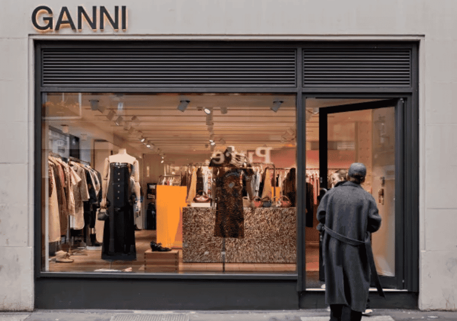 Ganni — homepage da marca dinamarquesa símbolo do Scandi cool sediada em Copenhaga.