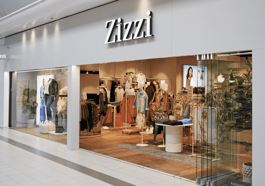 Zizzi — homepage da marca dinamarquesa pioneira em moda plus-size fundada em 1988.