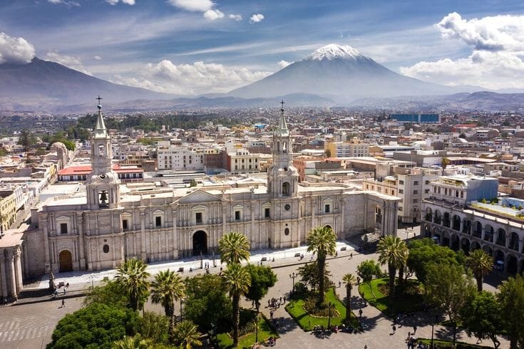 Arequipa: alpaca knitwear capital, integrated yarn-to-garment programs