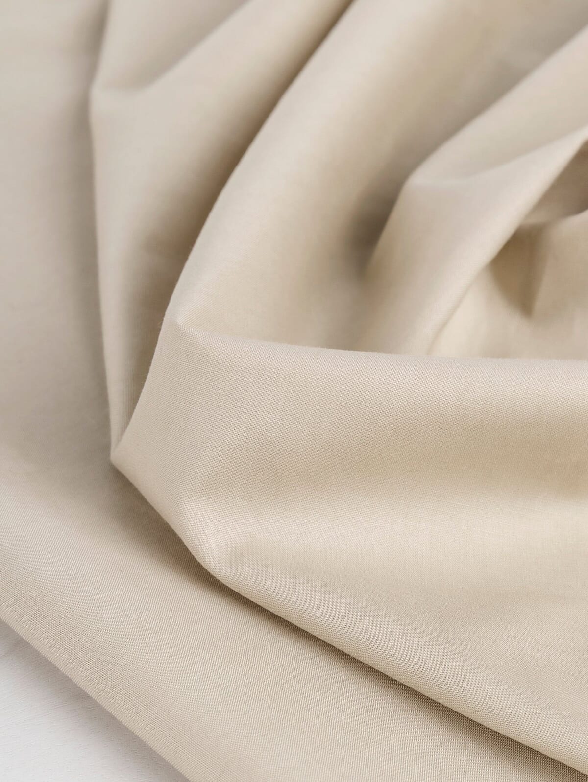 Poplin and oxford cloth close-up showing the basket weave